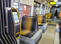 Automat in der Straßenbahn - Prodej jízdenek v tramvaji